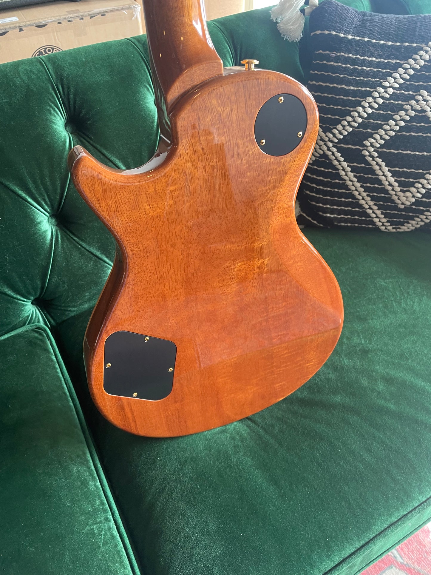 Paul Reed Smith McCarty 594 10-Top (from “Music Is Win”)