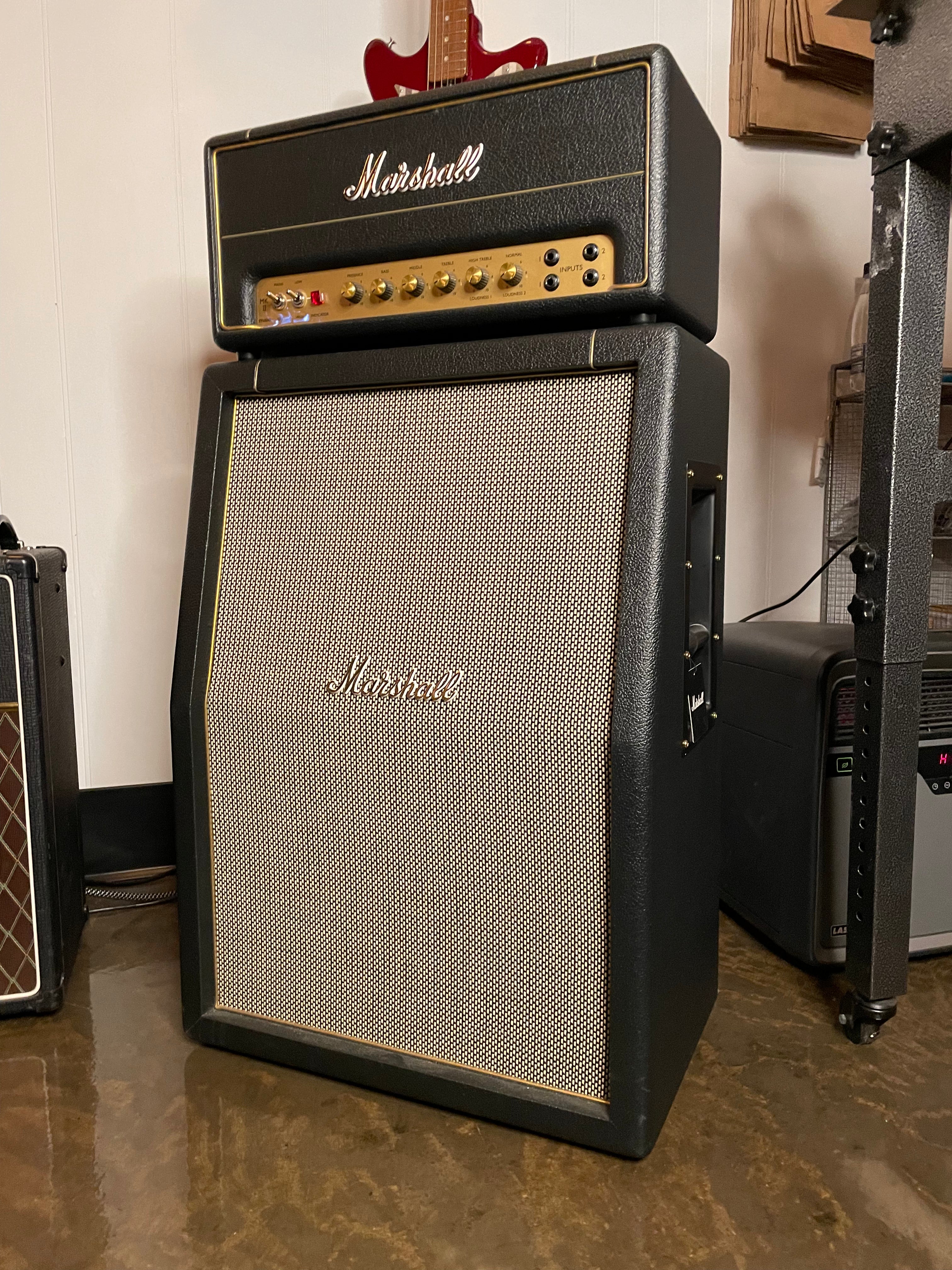 Marshall head best sale and cabinet