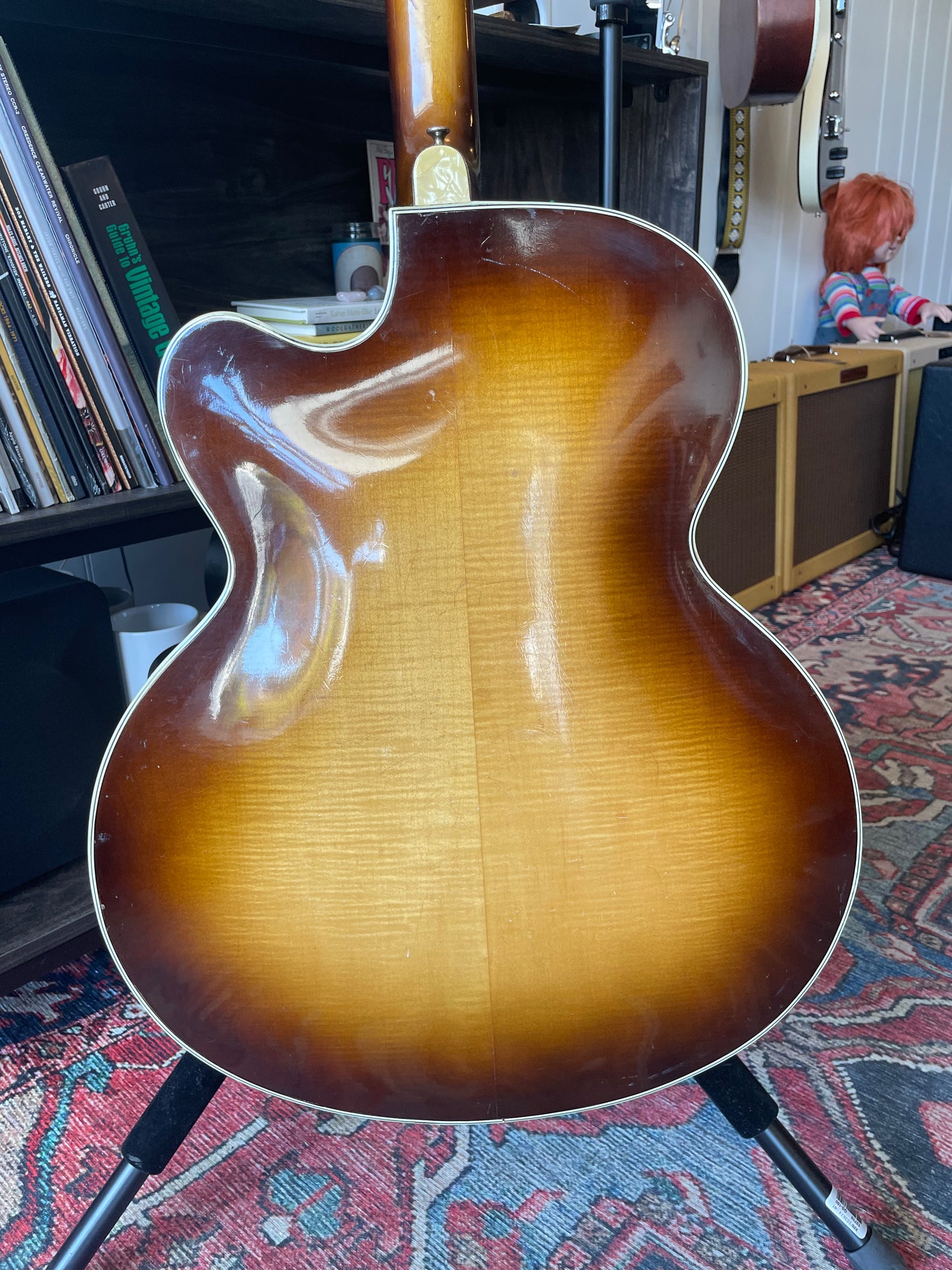 1965 Hofner Presidential Bass