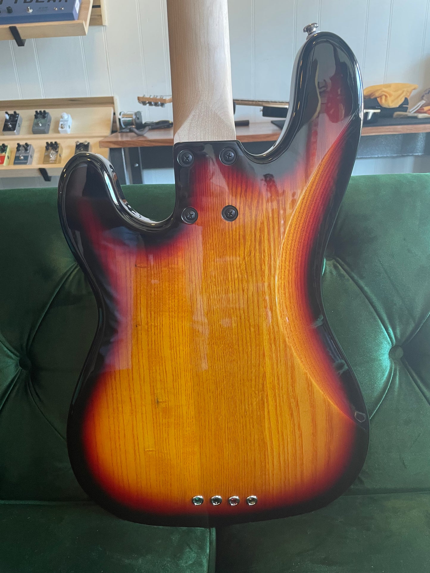 Lakland Skyline 44-64 P-Bass Sunburst