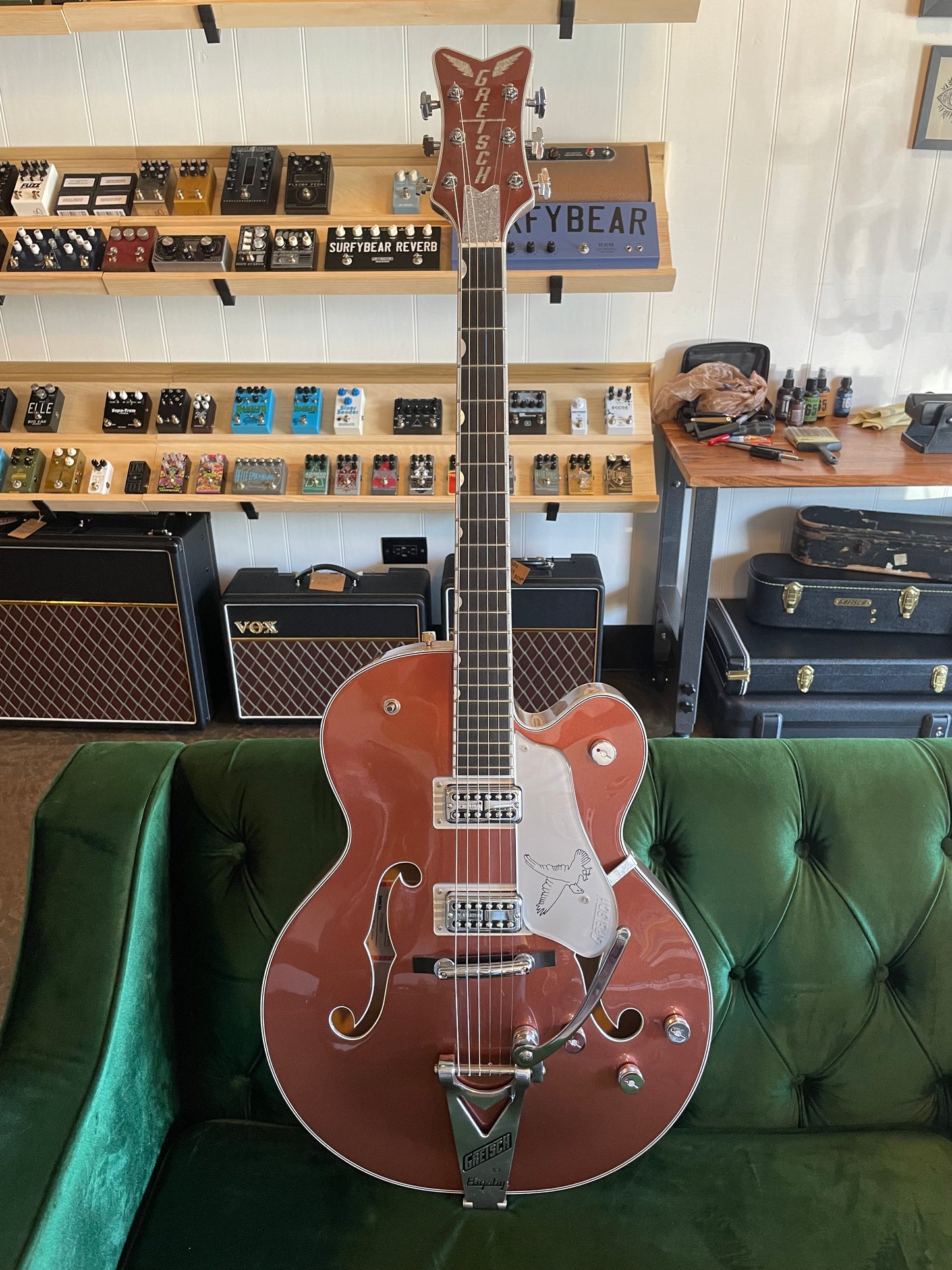 Gretsch G6136T Limited Falcon 2 Tone Copper Sahara