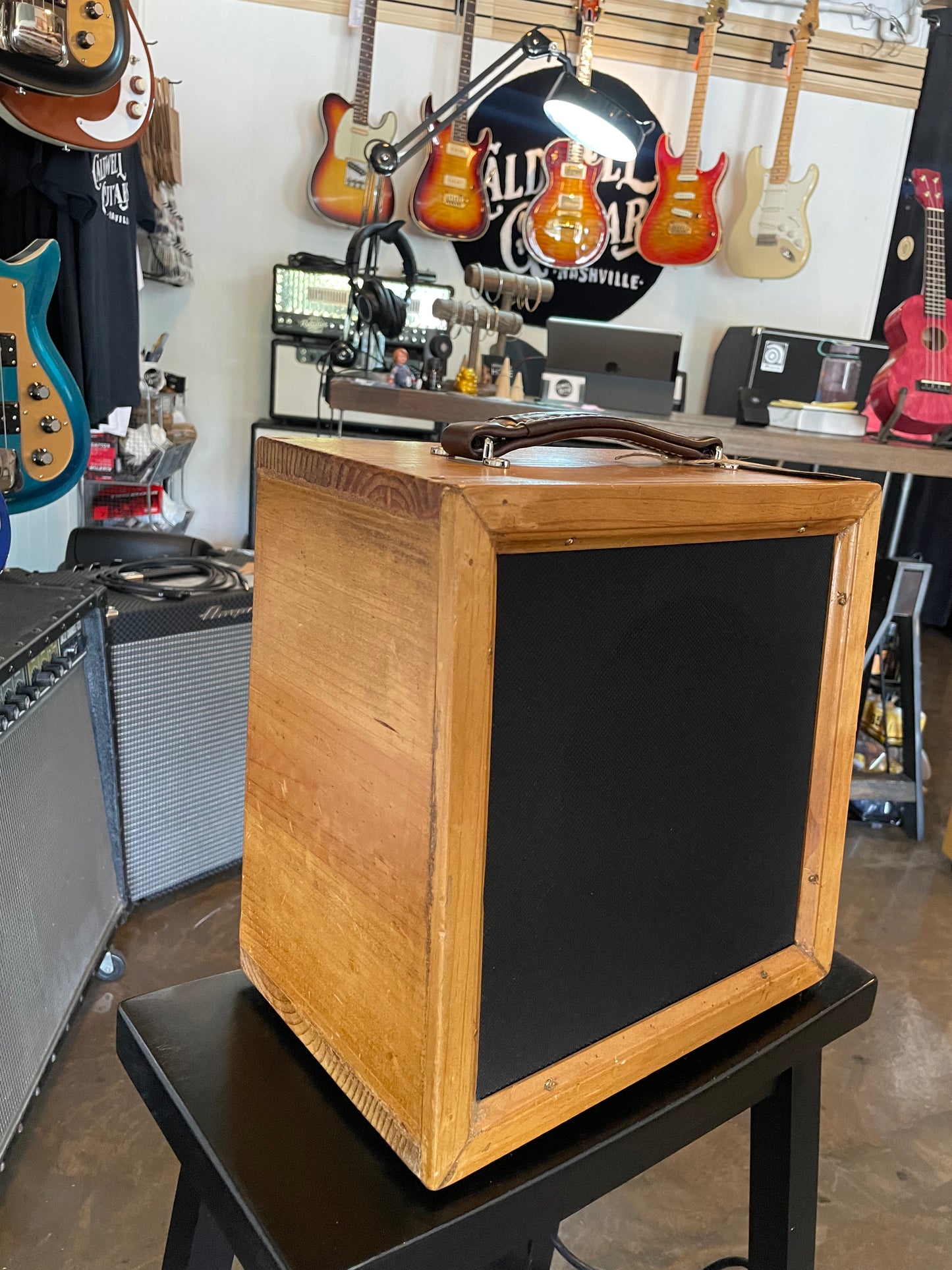 1940’s Magnatone Varsity
