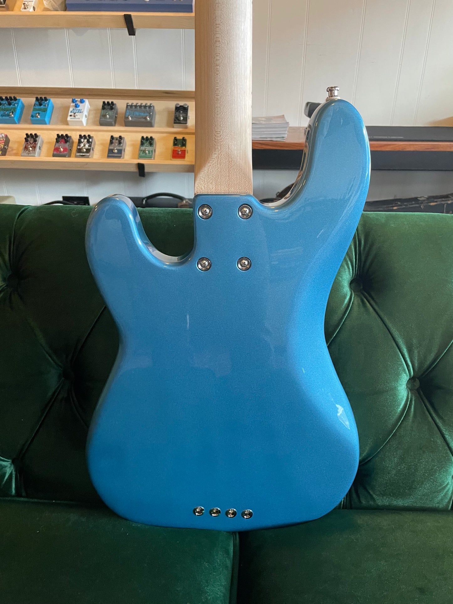 Lakland 44-64 Classic Lake Placid Blue