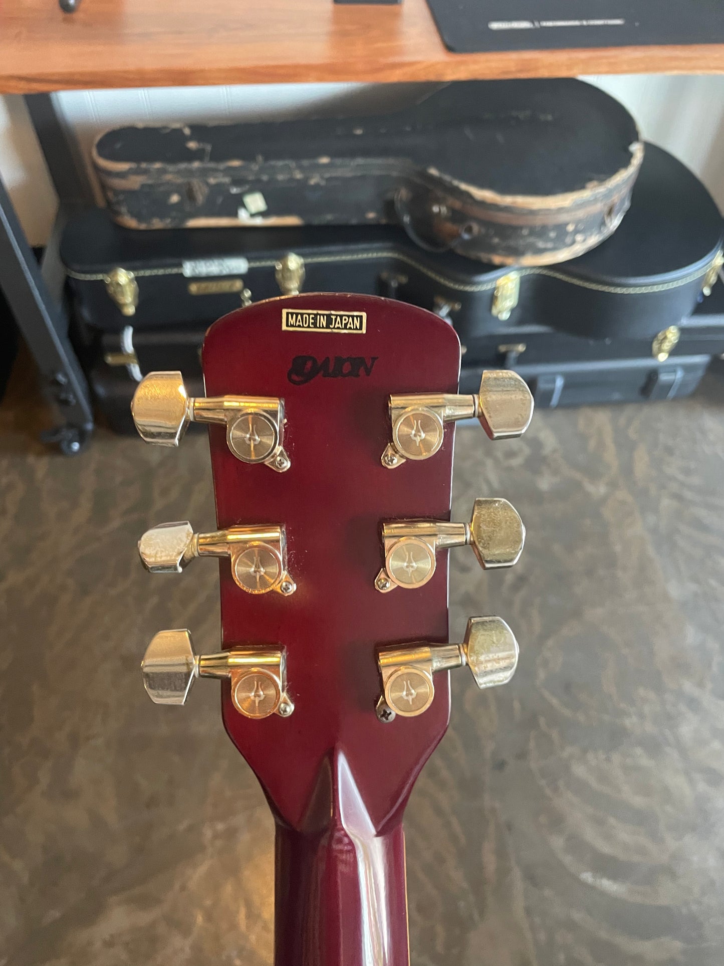 Daion “The 82” Jumbo Guitar