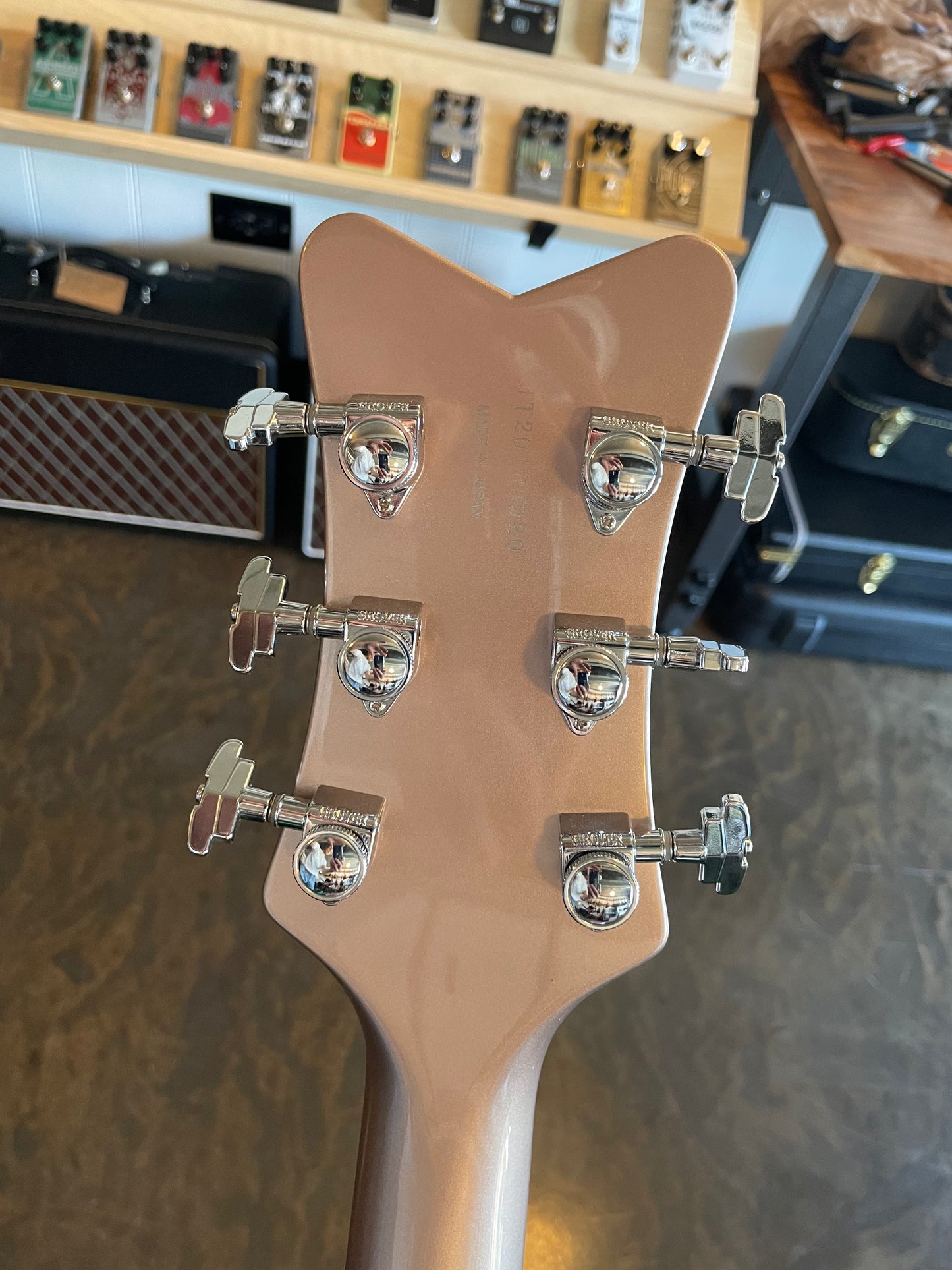 Gretsch G6136T Limited Falcon 2 Tone Copper Sahara