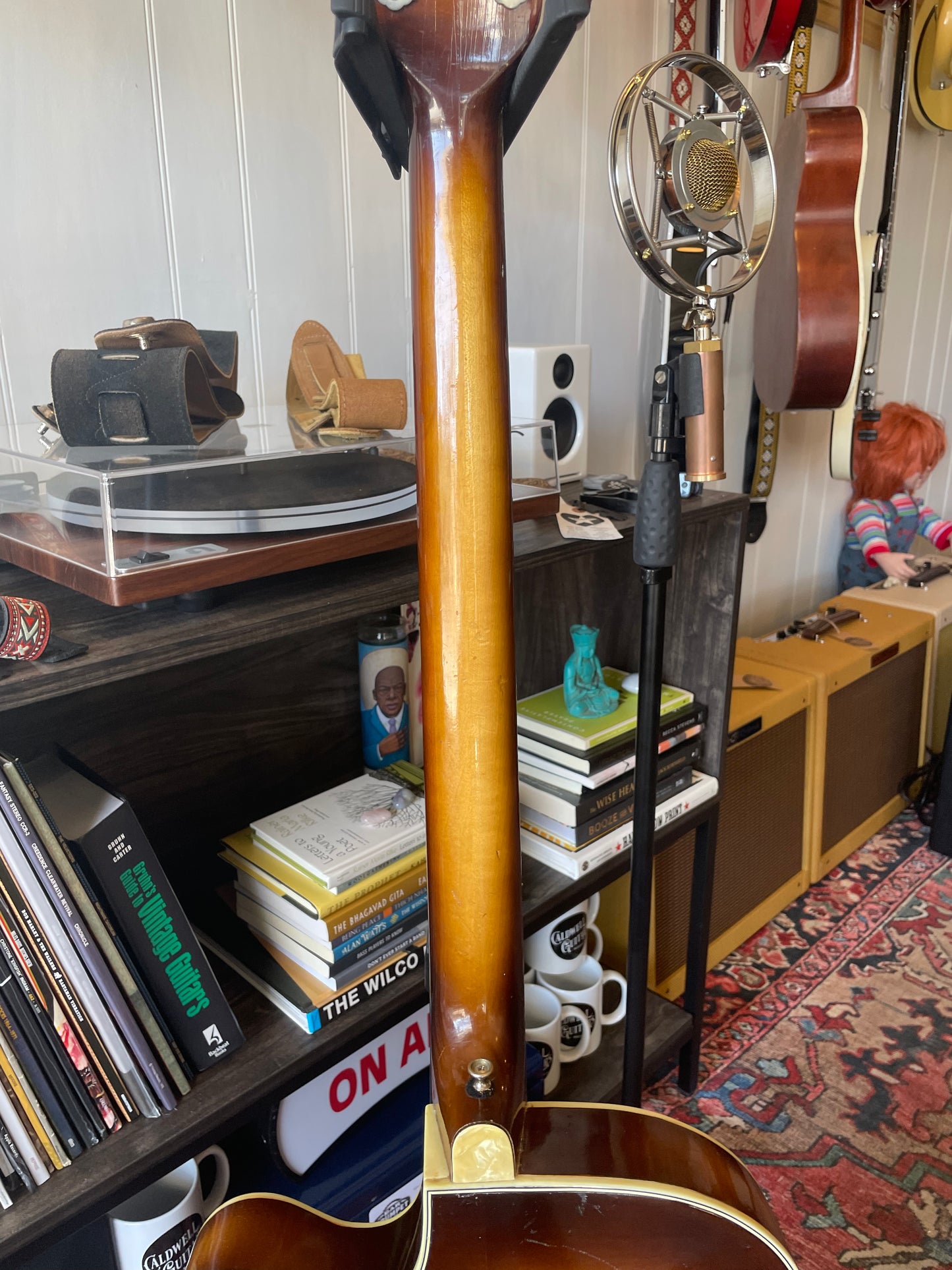 1965 Hofner Presidential Bass