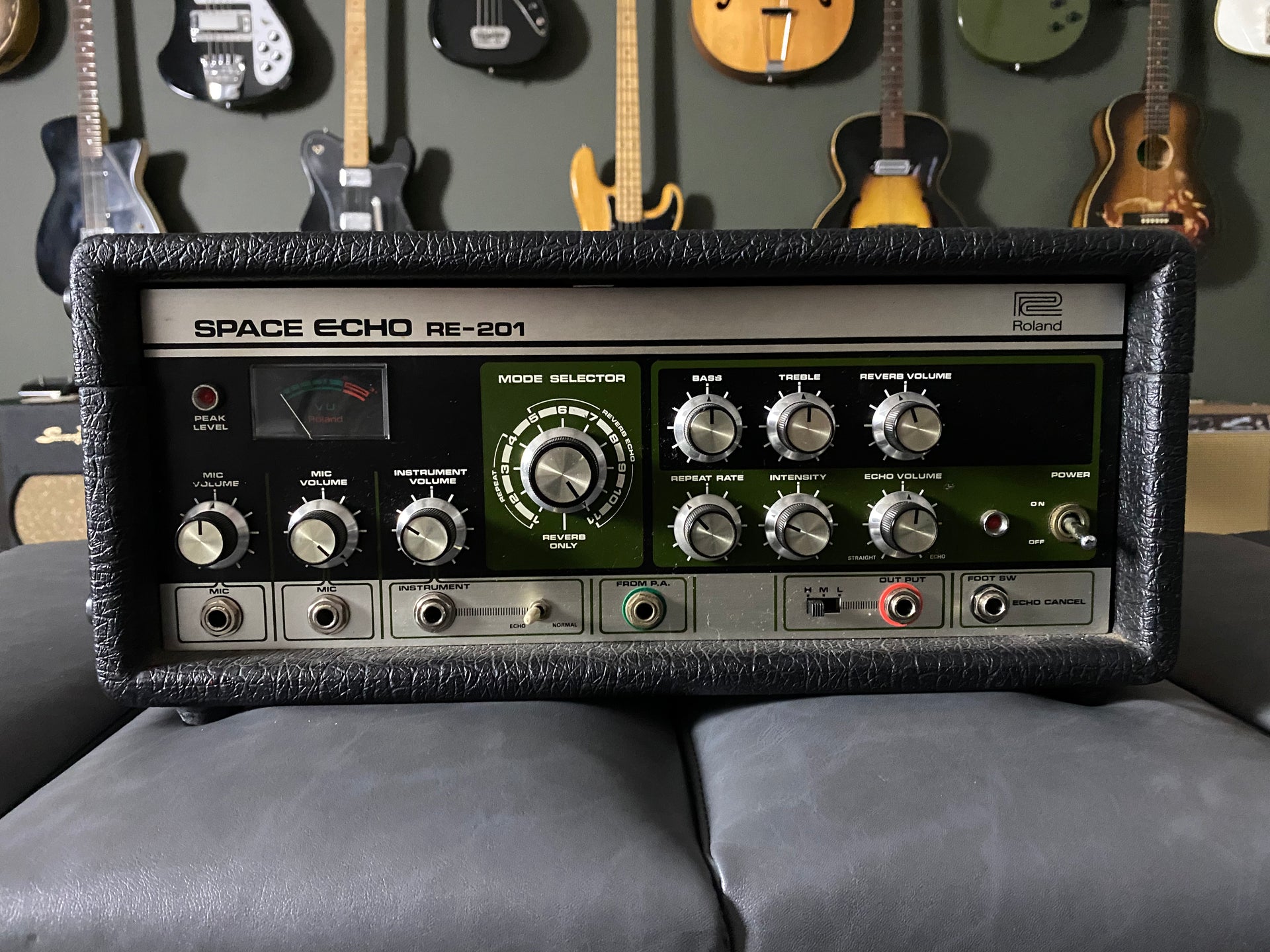 【美品 付属品多数 オーバーホール済】永遠の名機 Roland RE-201 Roland RE-201 Ultimate Service Kit for the RE-201 & RE-101