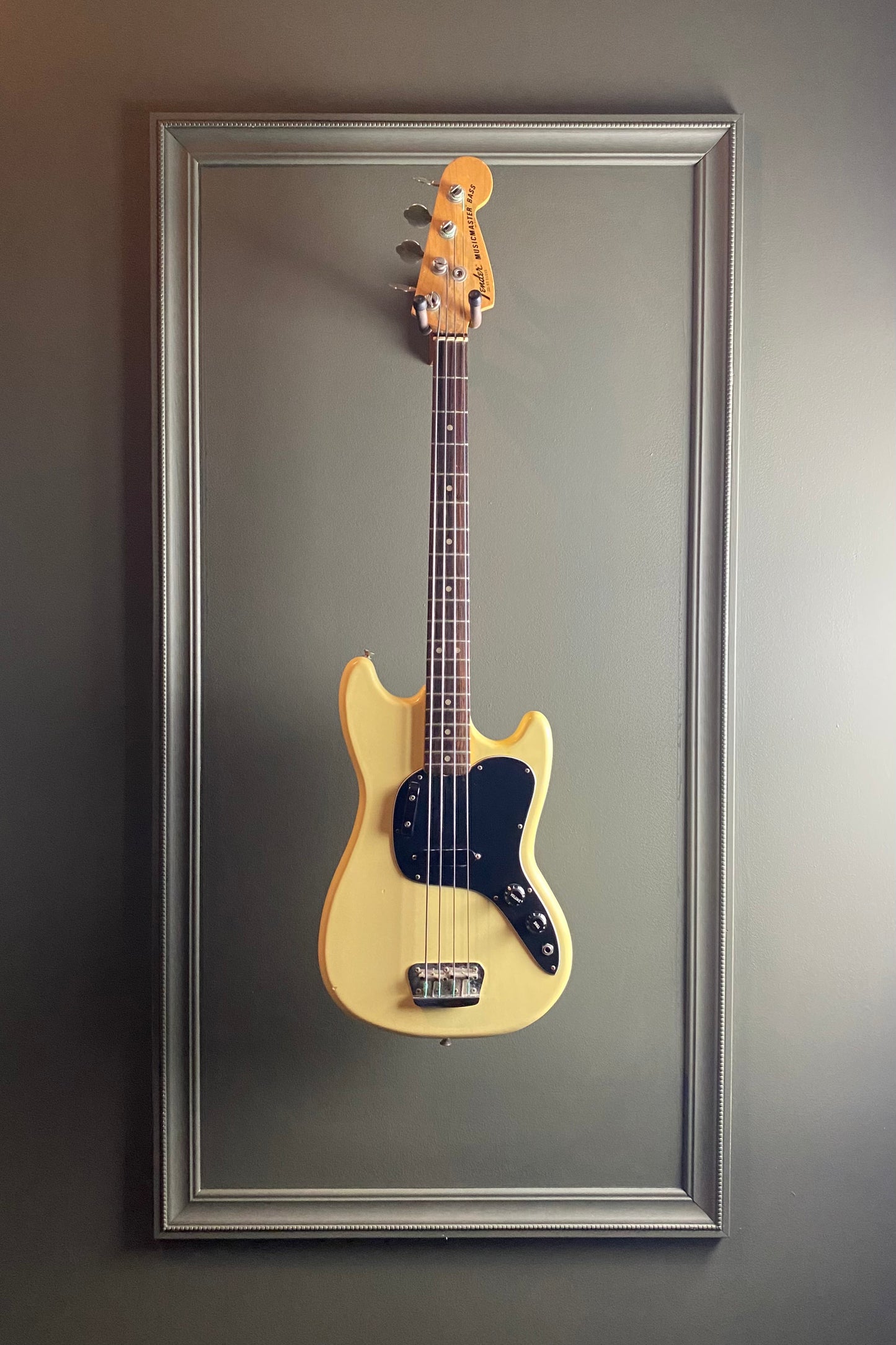 1976 Fender MusicMaster Bass