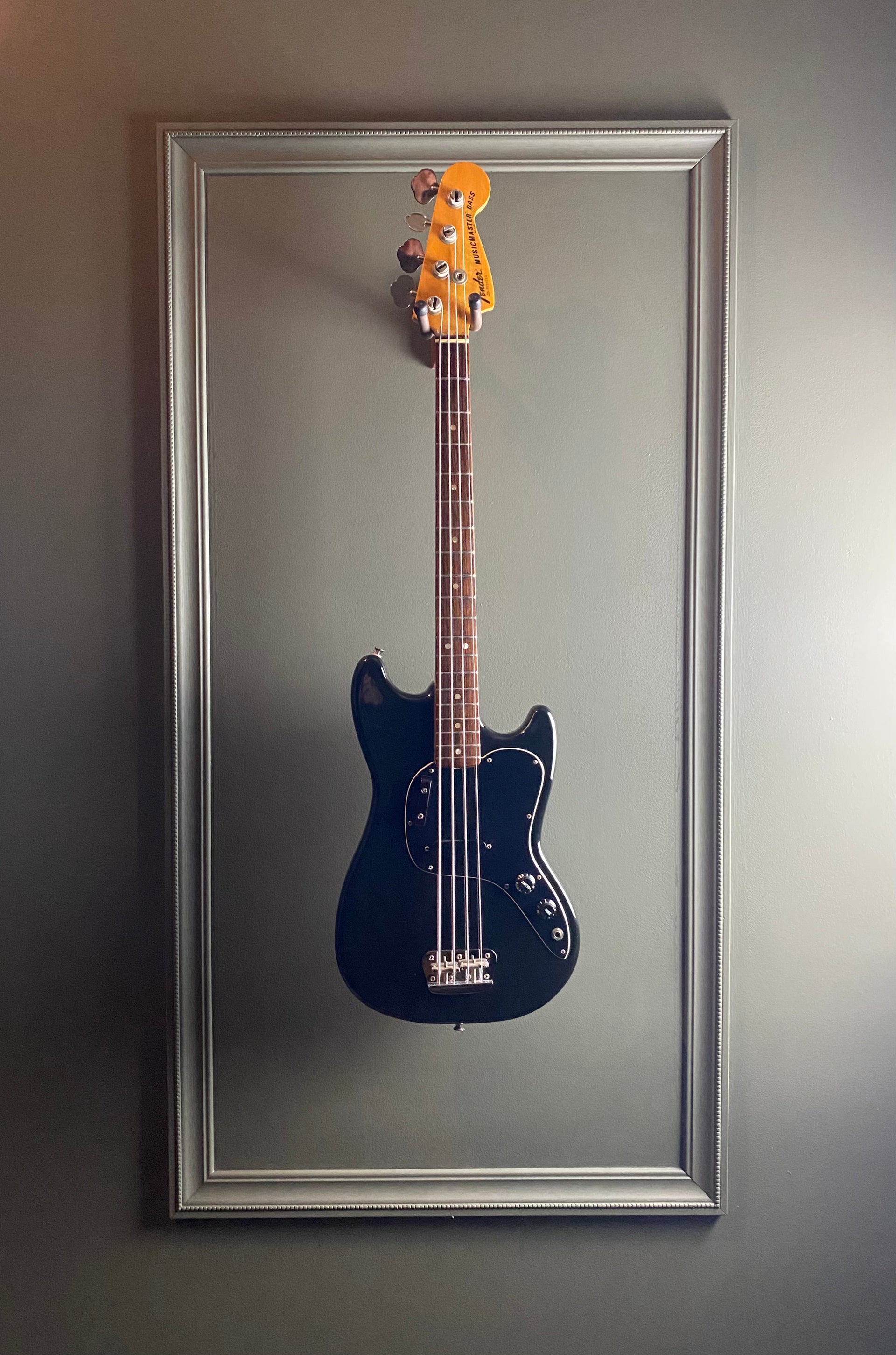 ベース fender musicmaster bass '77 or '78 Fender '71 Musicmaster Bass - WHT/R - Hyper Guitars