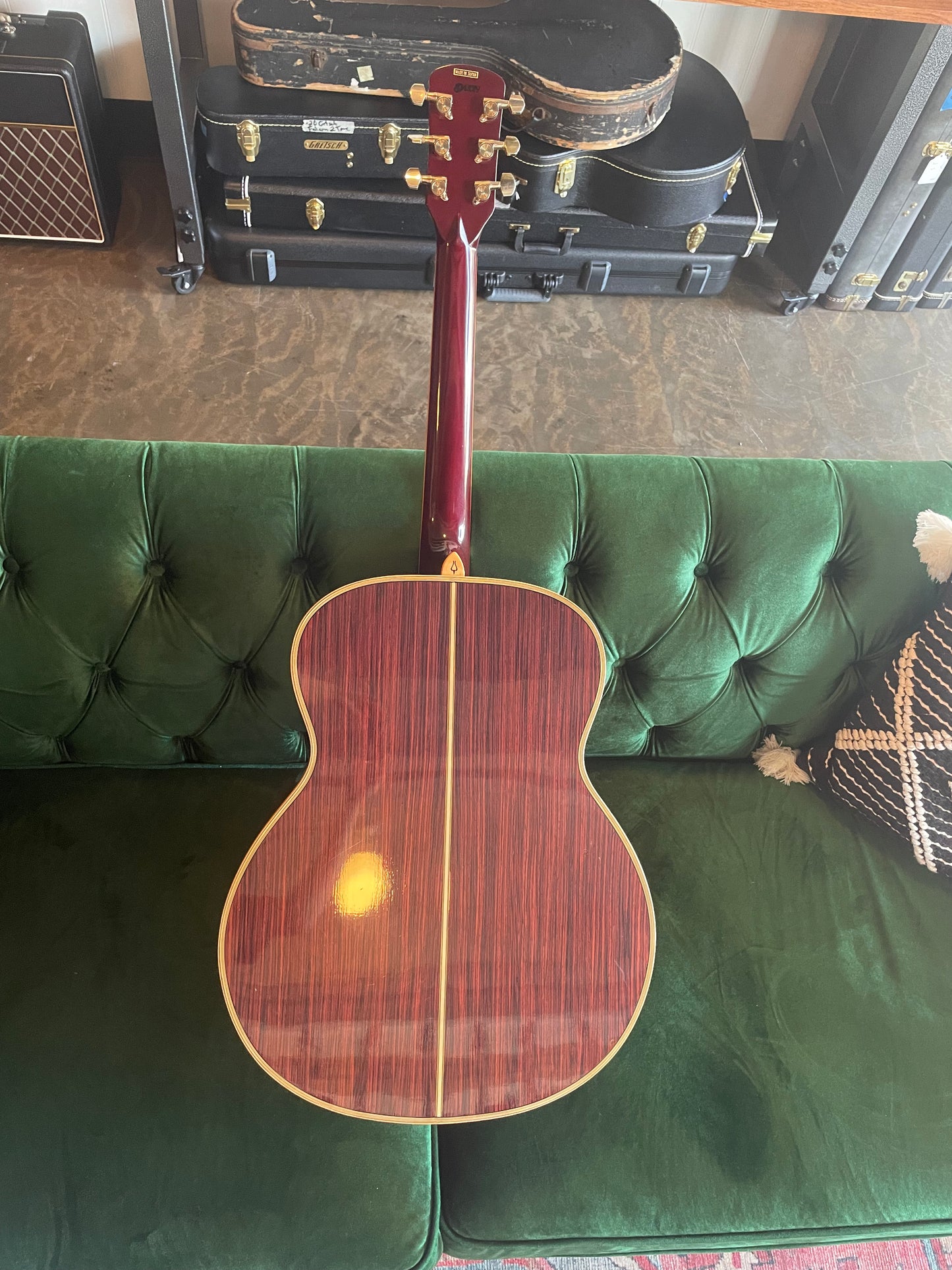 Daion “The 82” Jumbo Guitar