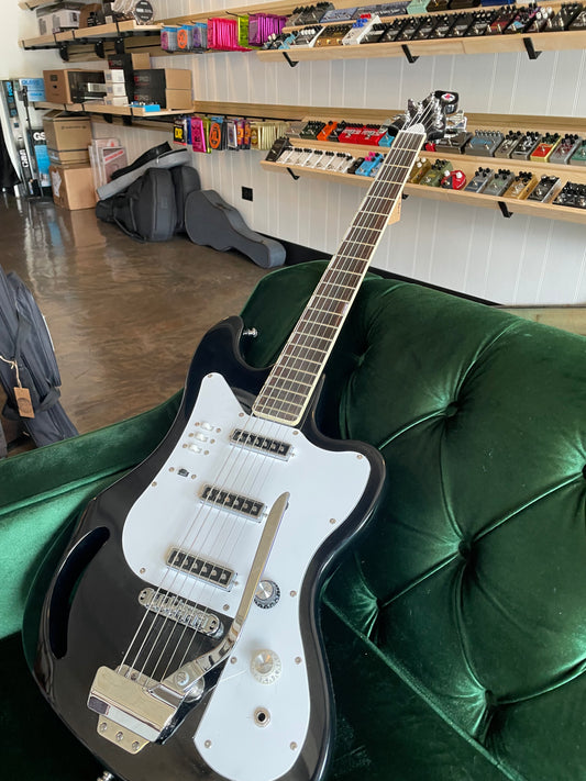 Eastwood Bass VI